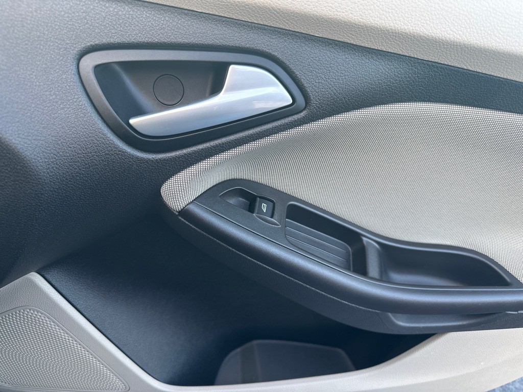 2014 Ford Focus Image 11