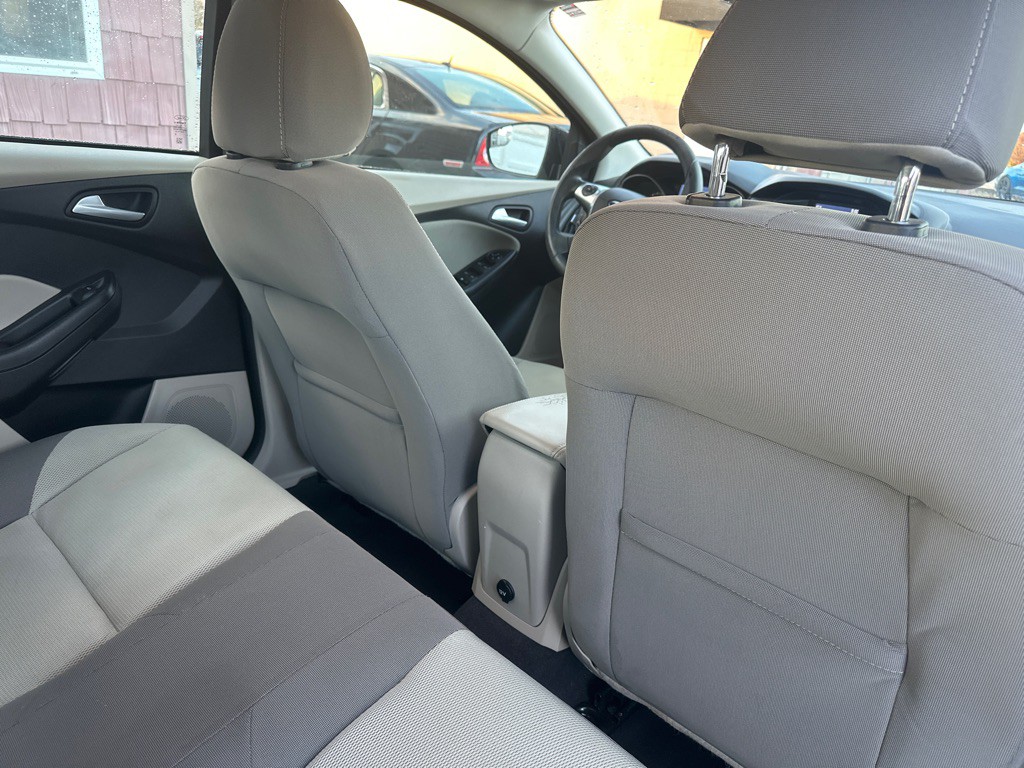 2014 Ford Focus Image 12