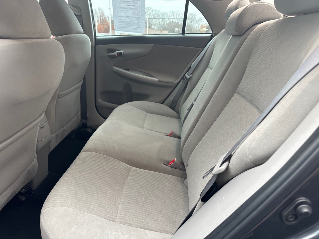 2010 Toyota Corolla Image 15