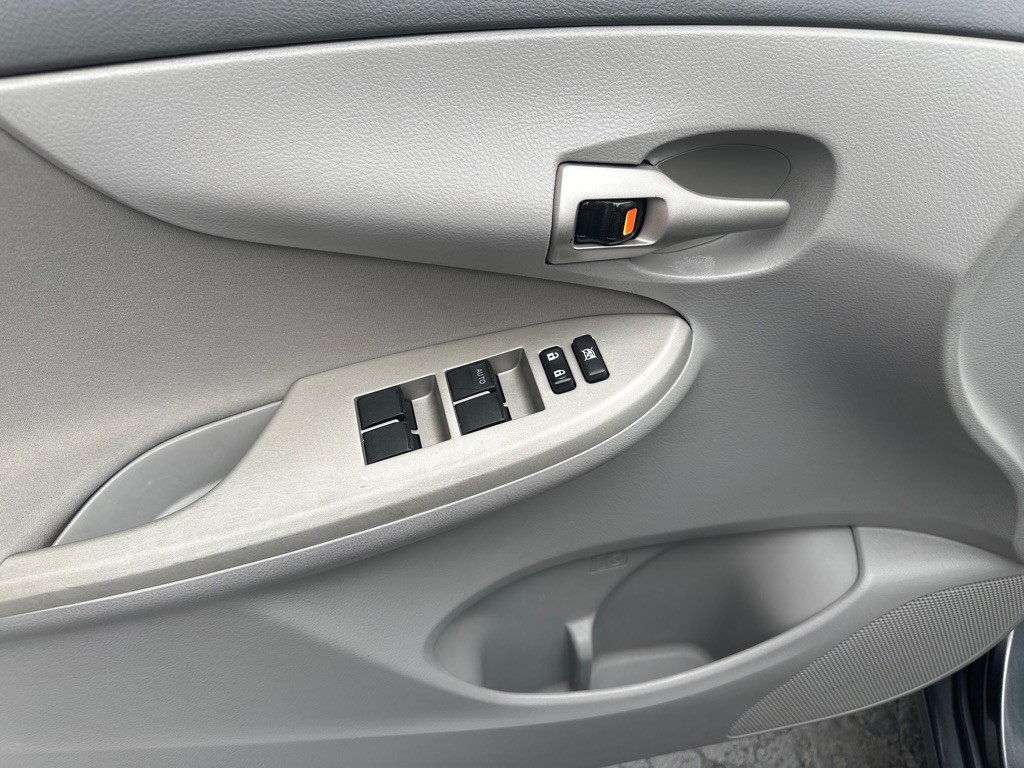 2010 Toyota Corolla Image 16