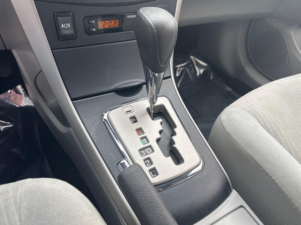 2010 Toyota Corolla Image 19