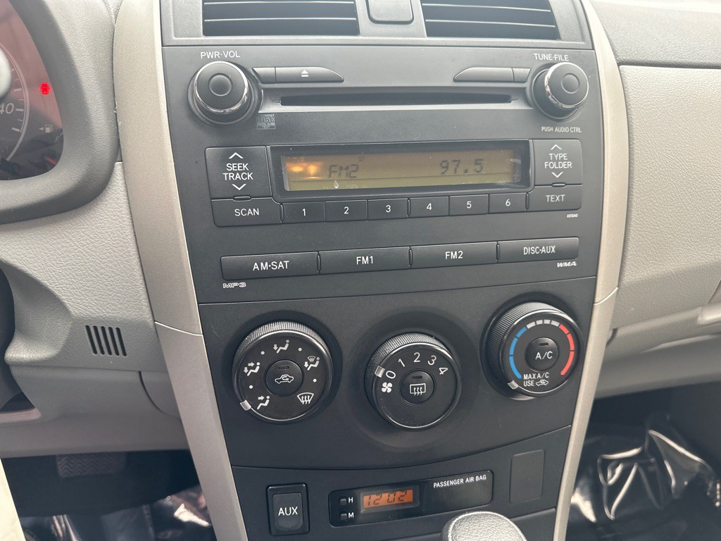 2010 Toyota Corolla Image 20