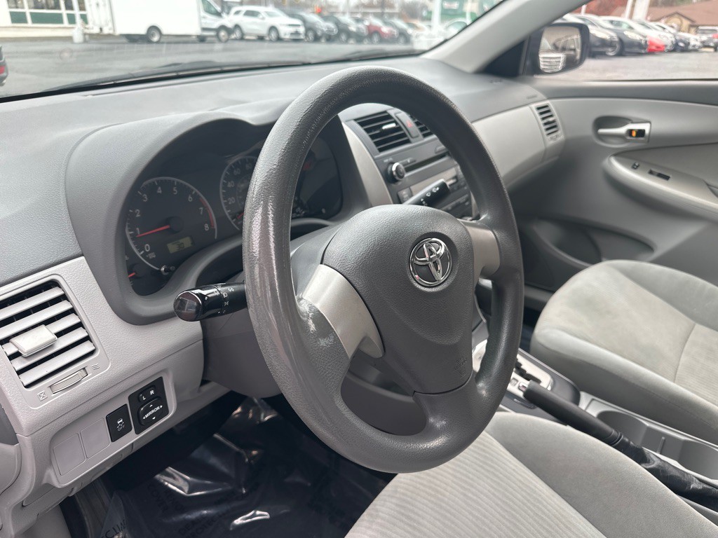 2010 Toyota Corolla Image 22