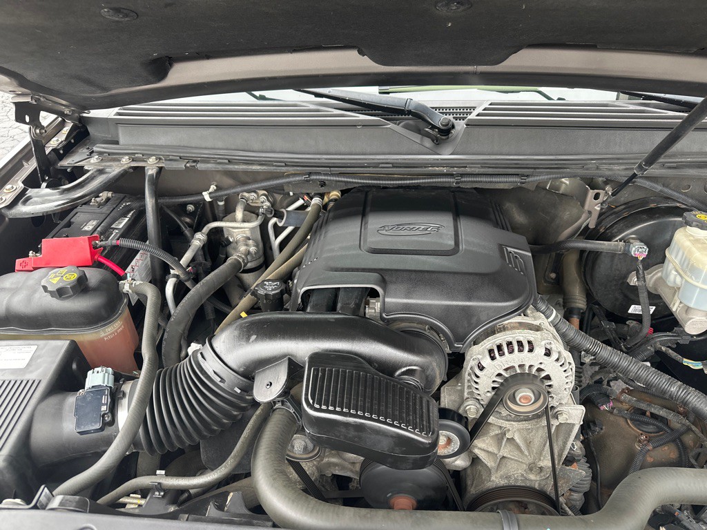 2011 Chevrolet Suburban Image 29