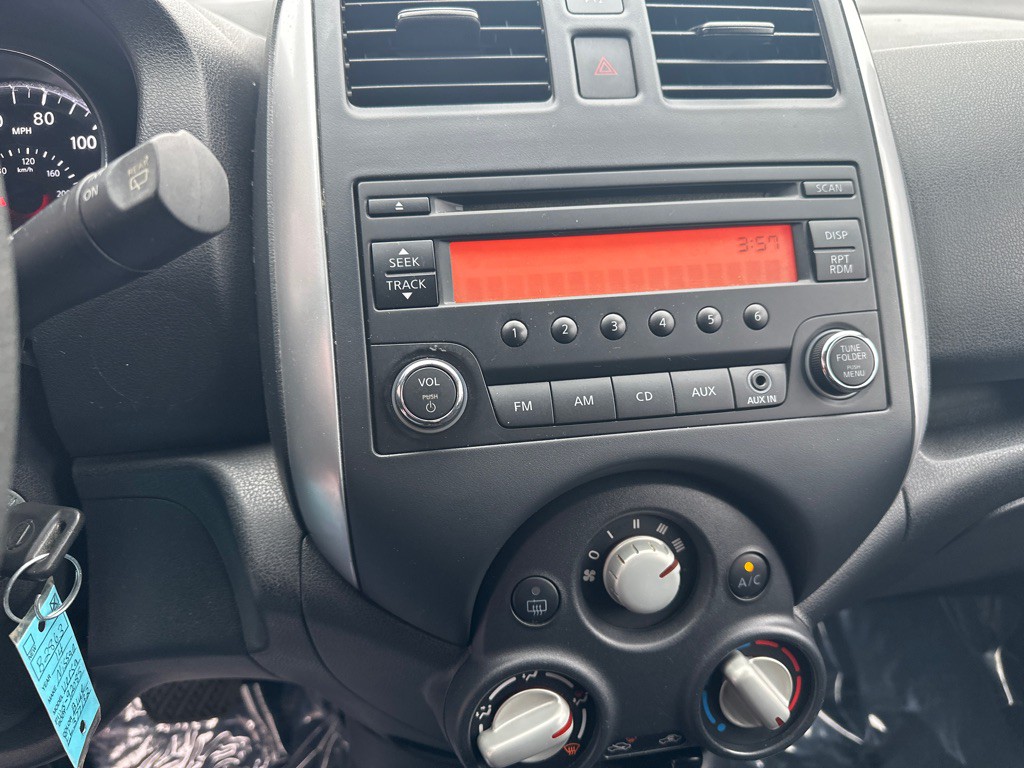 2014 Nissan Versa Image 21