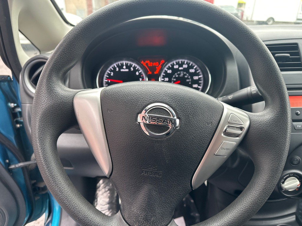2014 Nissan Versa Image 22