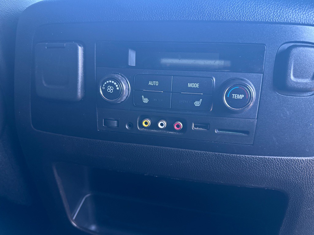 2015 GMC Yukon Image 16