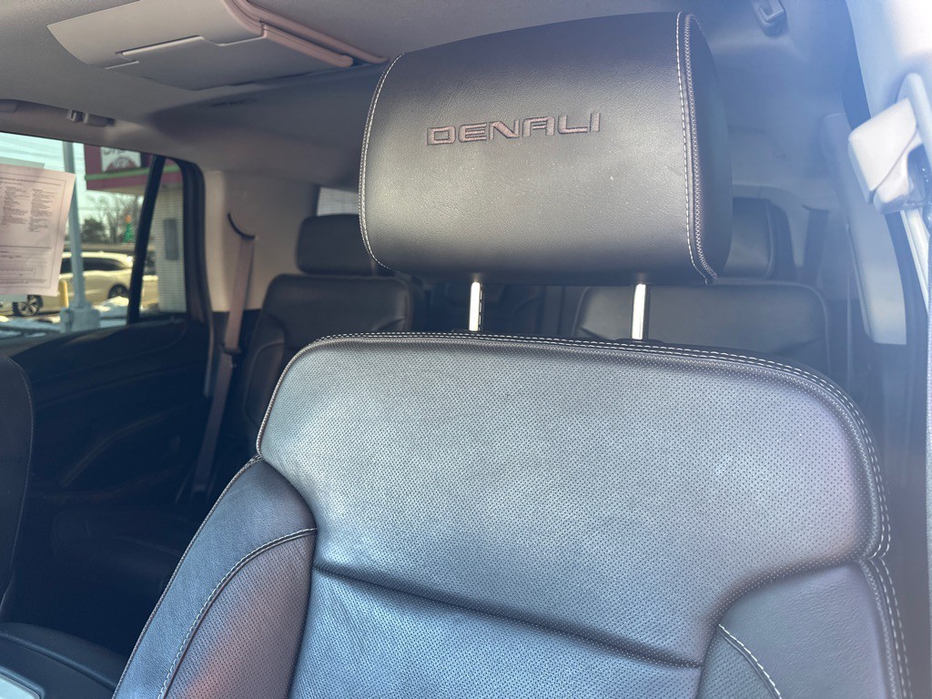 2015 GMC Yukon Image 25