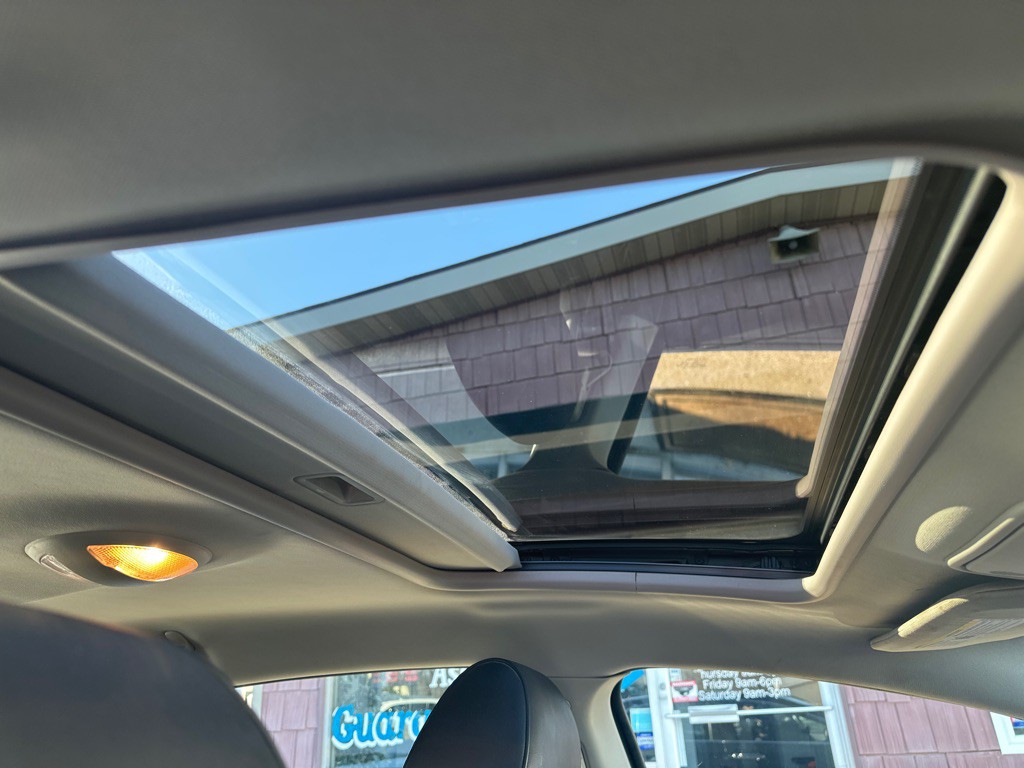 2011 Chevrolet Malibu Image 9