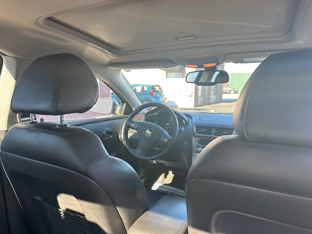 2011 Chevrolet Malibu Image 15