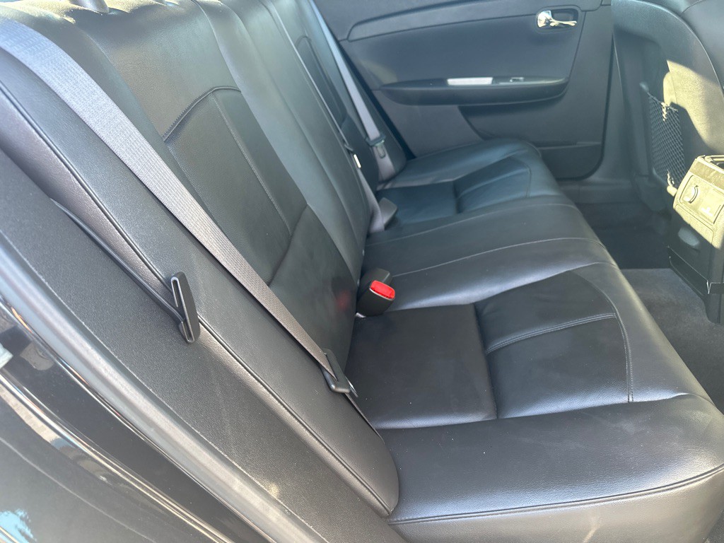 2011 Chevrolet Malibu Image 16