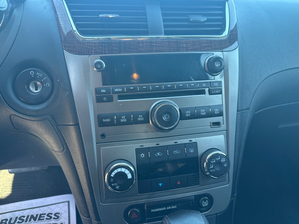 2011 Chevrolet Malibu Image 22