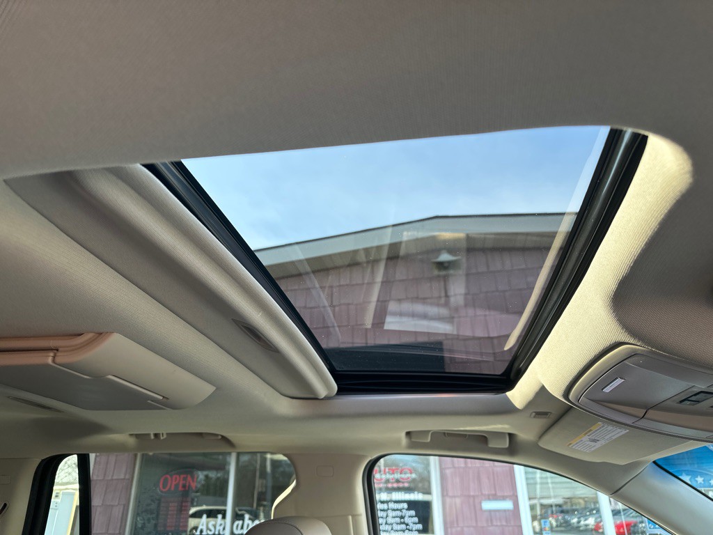 2016 Chevrolet Tahoe Image 12