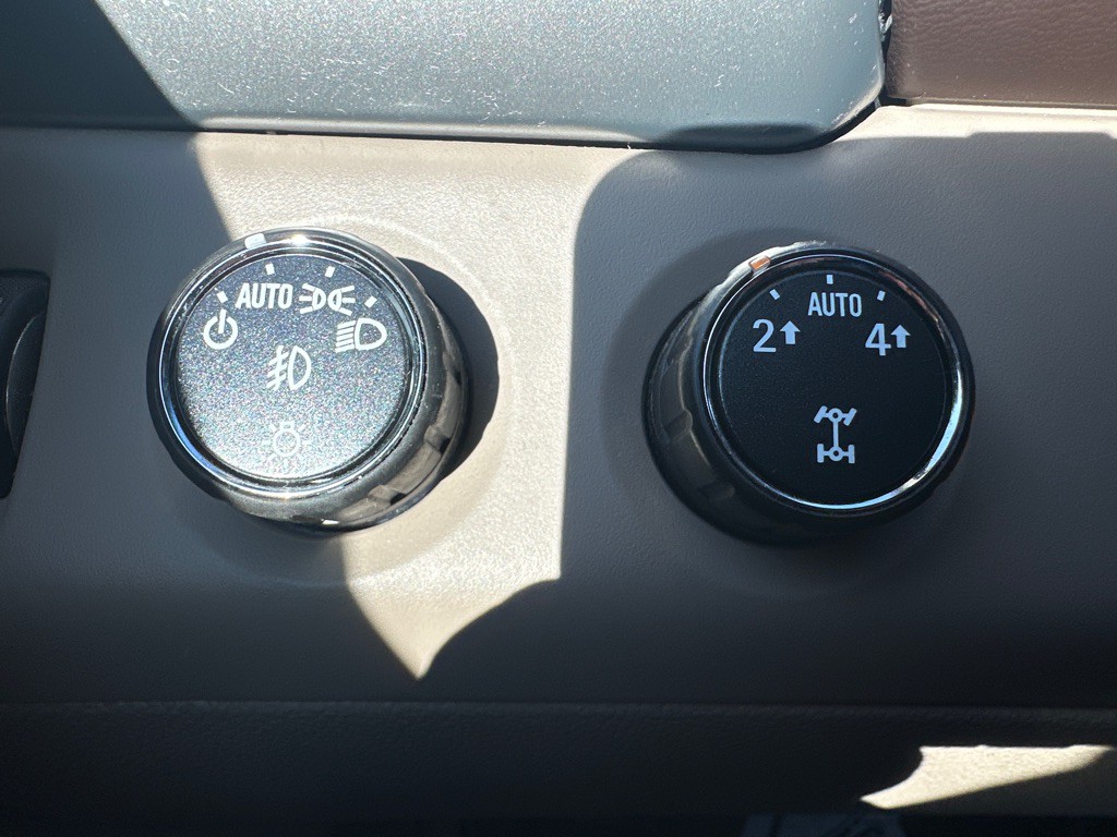 2016 Chevrolet Tahoe Image 28