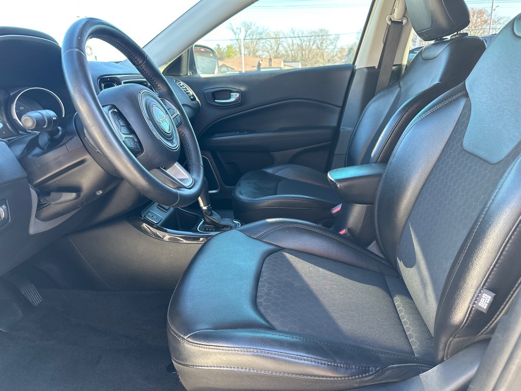 2019 Jeep Compass Image 2