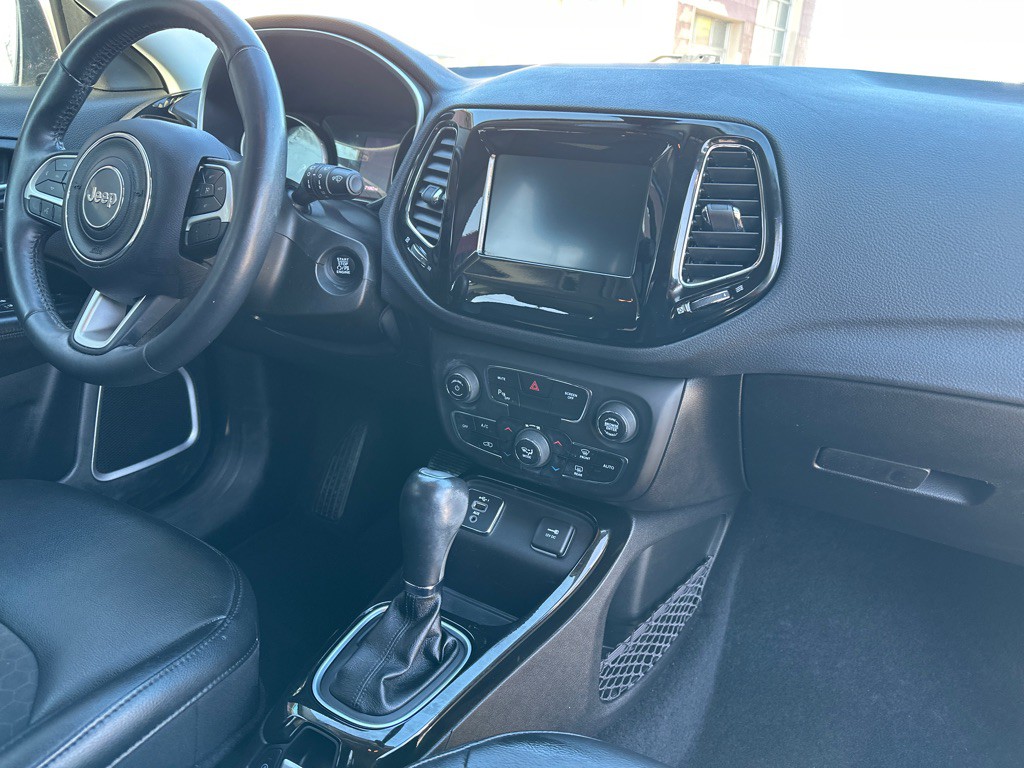 2019 Jeep Compass Image 8