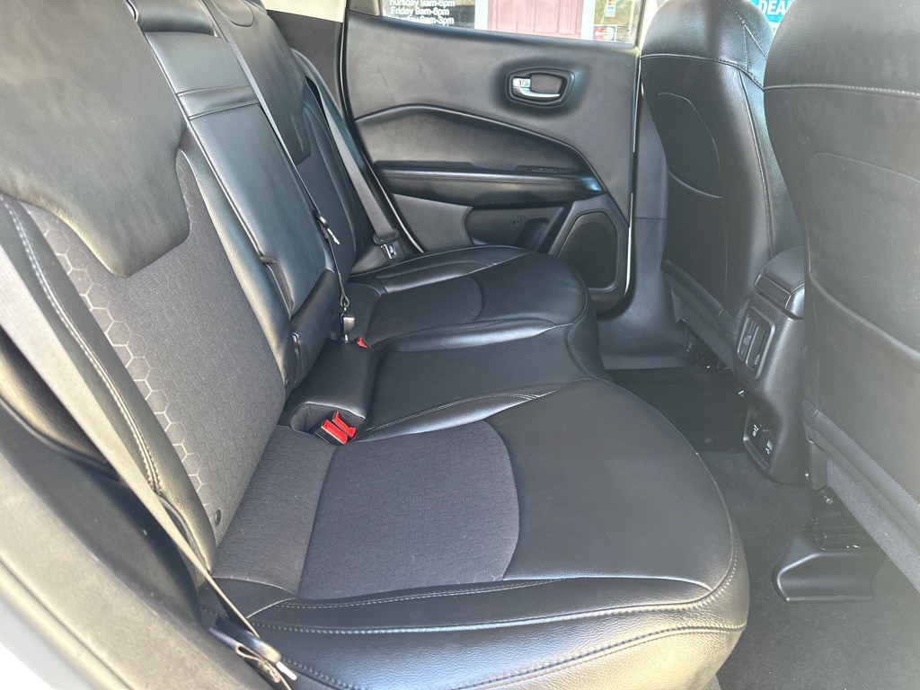 2019 Jeep Compass Image 13