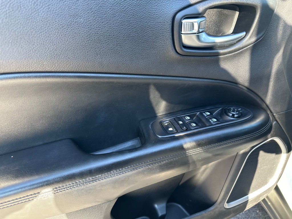 2019 Jeep Compass Image 17