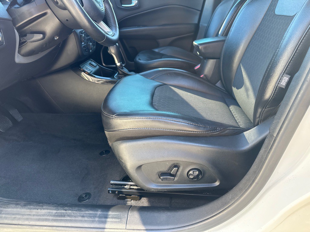 2019 Jeep Compass Image 19