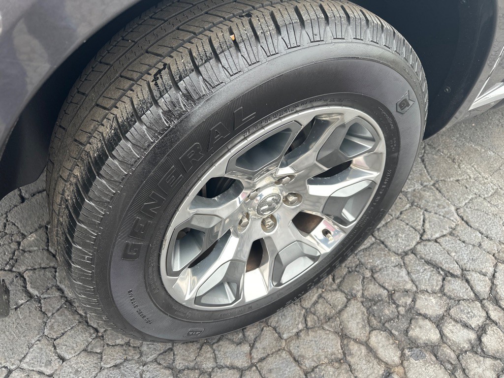 2017 RAM 1500 Image 7