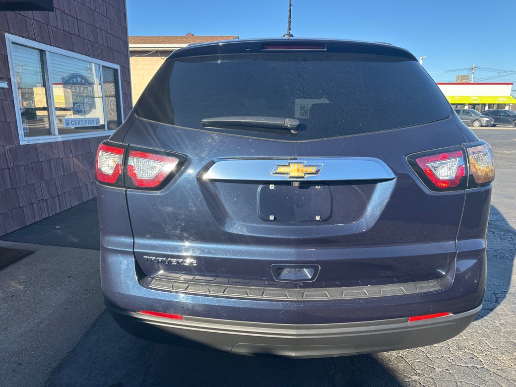 2017 Chevrolet Traverse Image 3