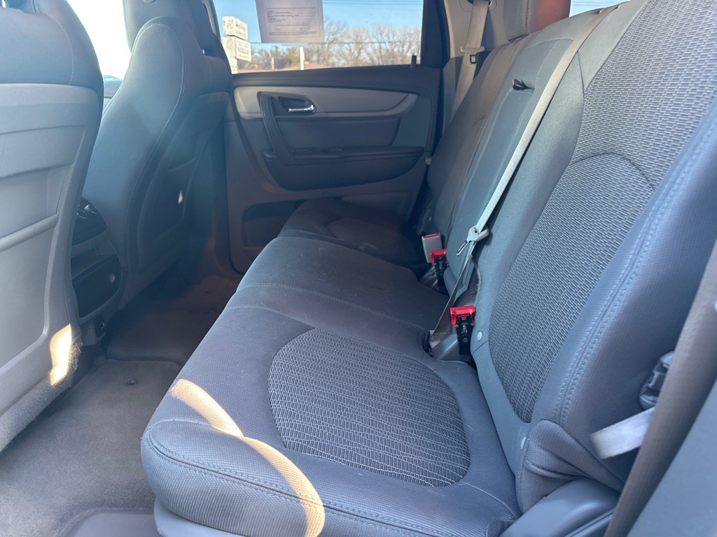 2017 Chevrolet Traverse Image 16