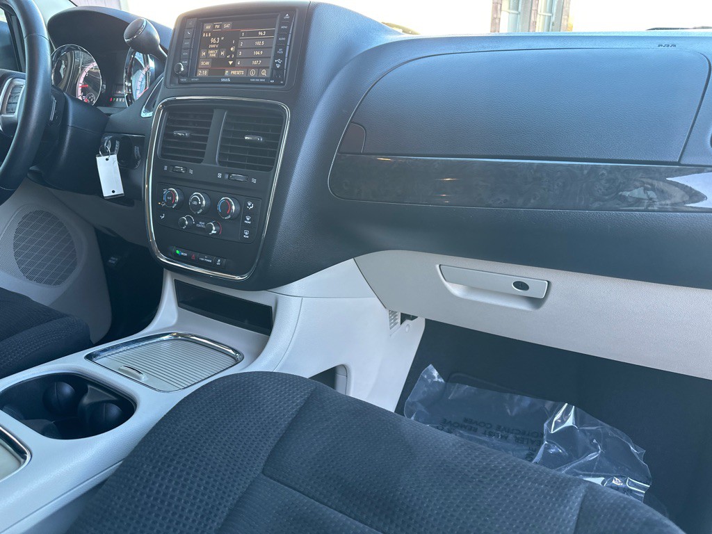 2014 Dodge Grand Caravan Image 9