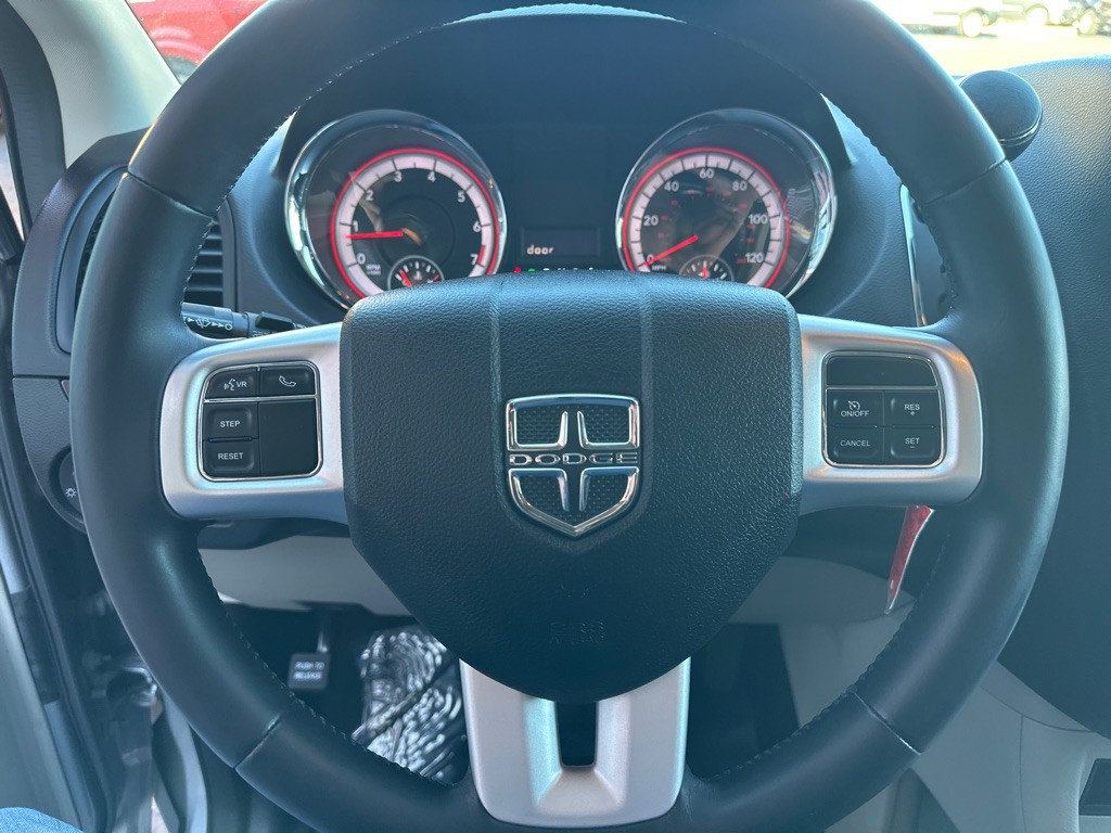 2014 Dodge Grand Caravan Image 25