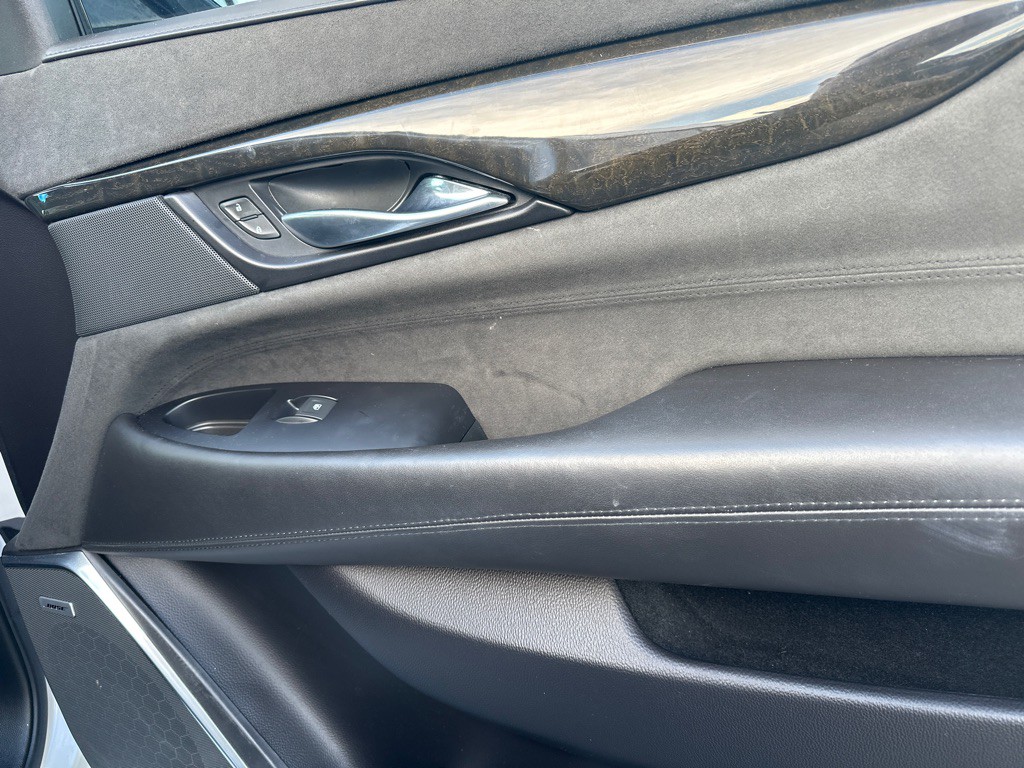 2019 Cadillac Escalade Image 13