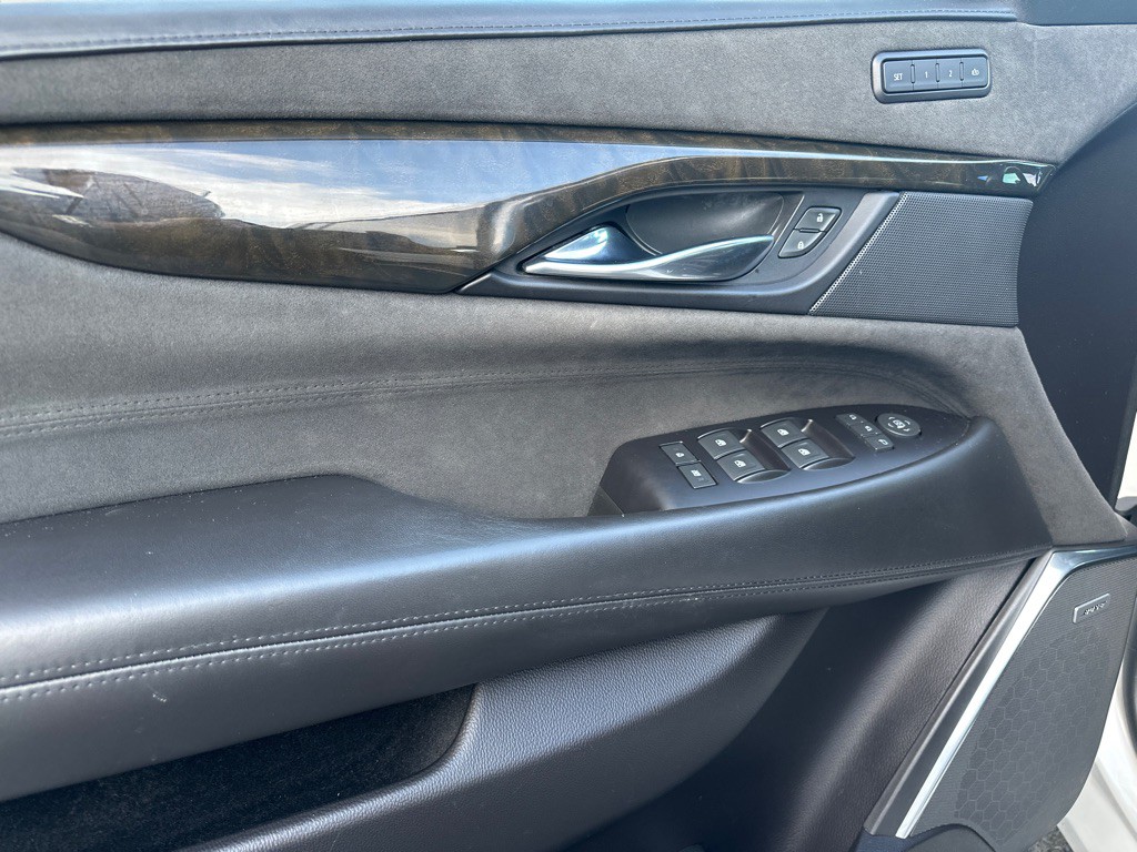 2019 Cadillac Escalade Image 20