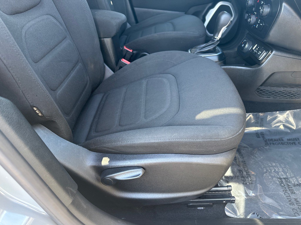 2021 Jeep Renegade Image 11