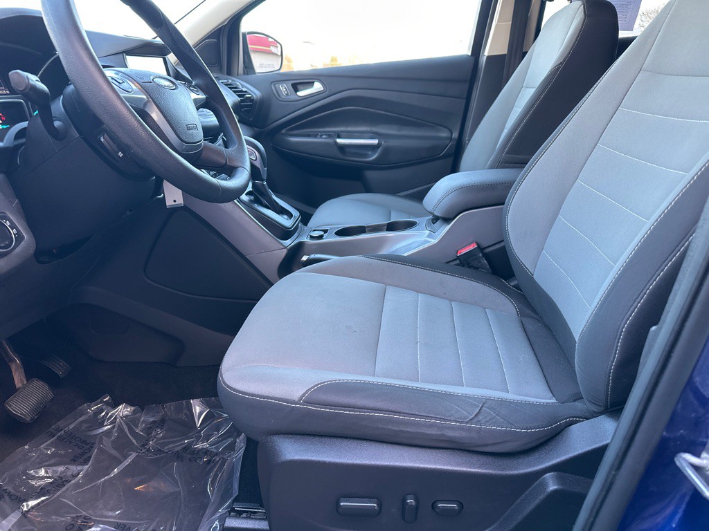 2016 Ford Escape Image 2