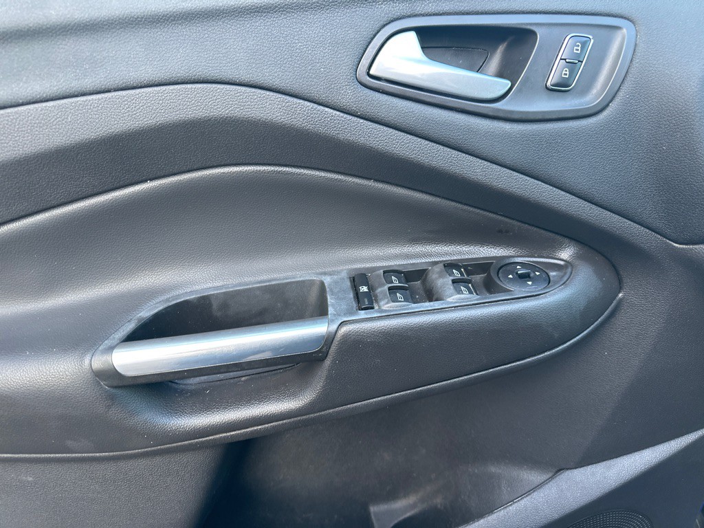 2016 Ford Escape Image 17