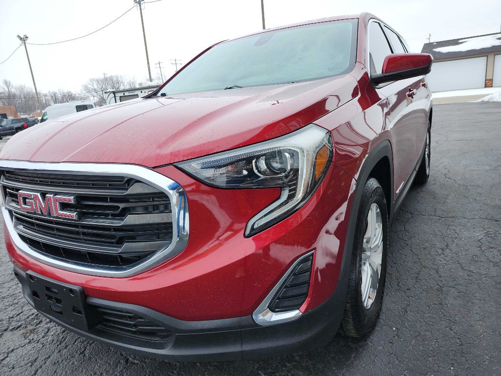 2020 GMC Terrain Image 2