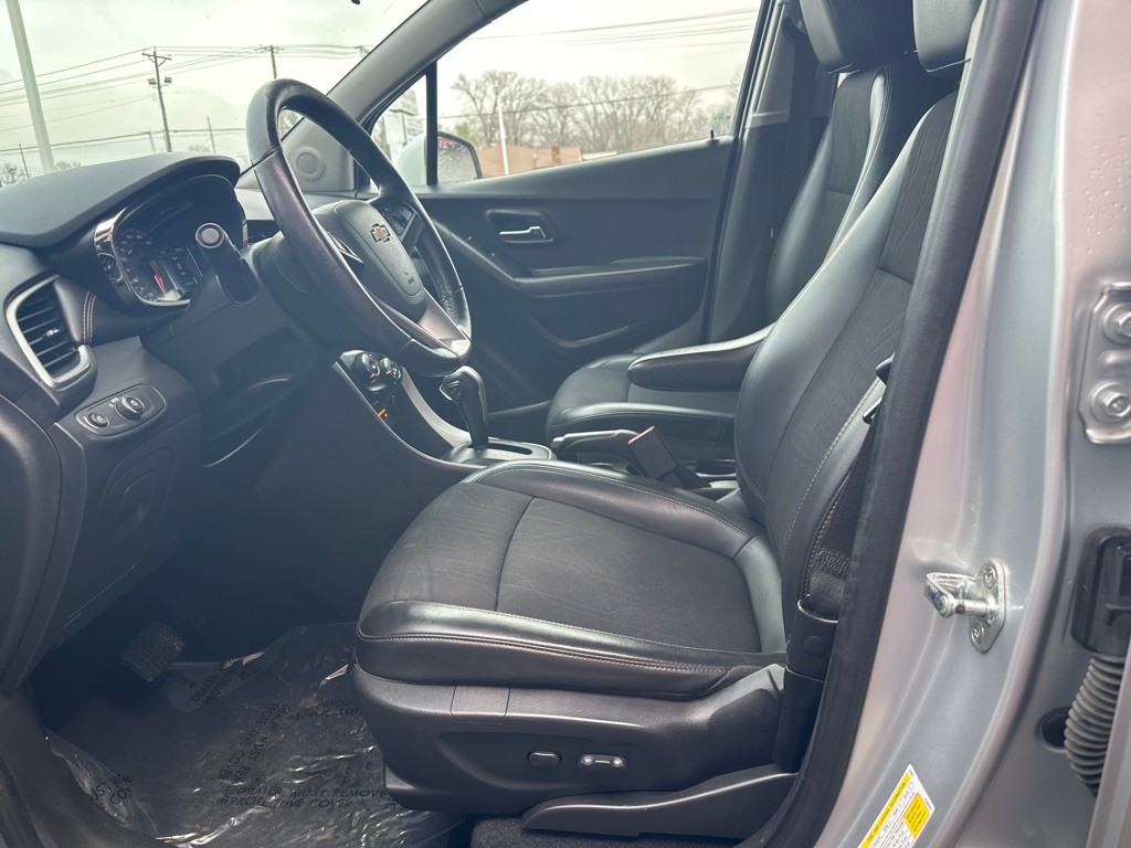 2019 Chevrolet Trax Image 2