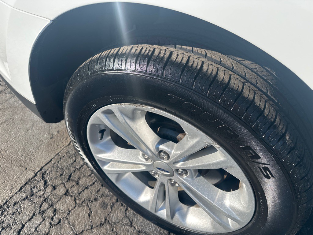 2019 Ford Taurus Image 6