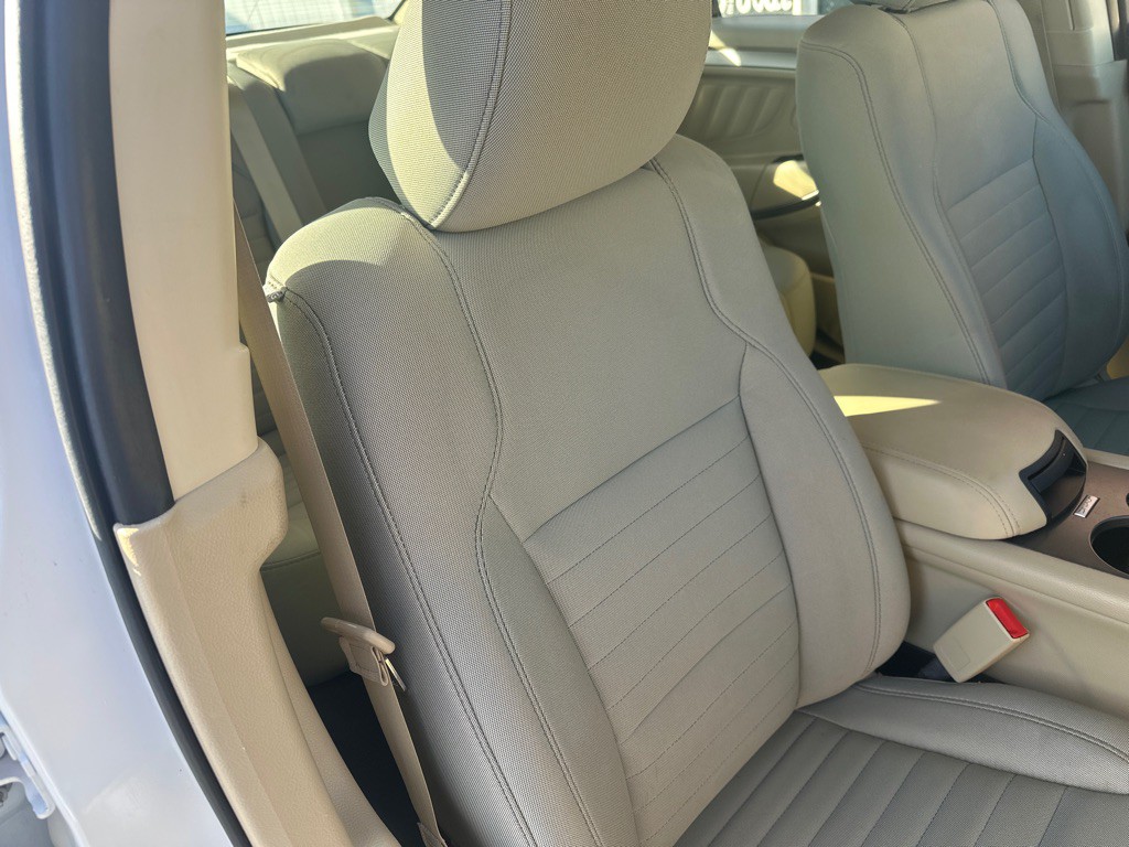 2019 Ford Taurus Image 9