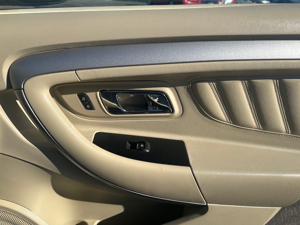 2019 Ford Taurus Image 11