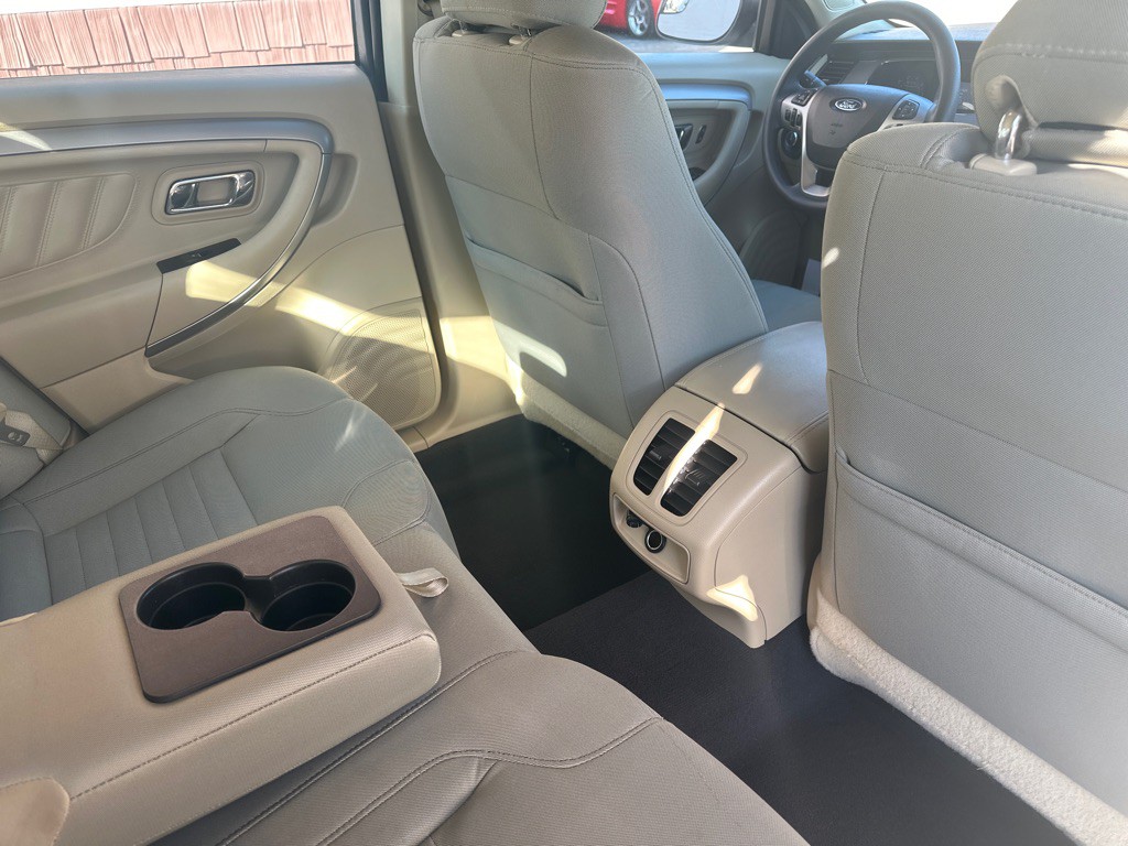 2019 Ford Taurus Image 12