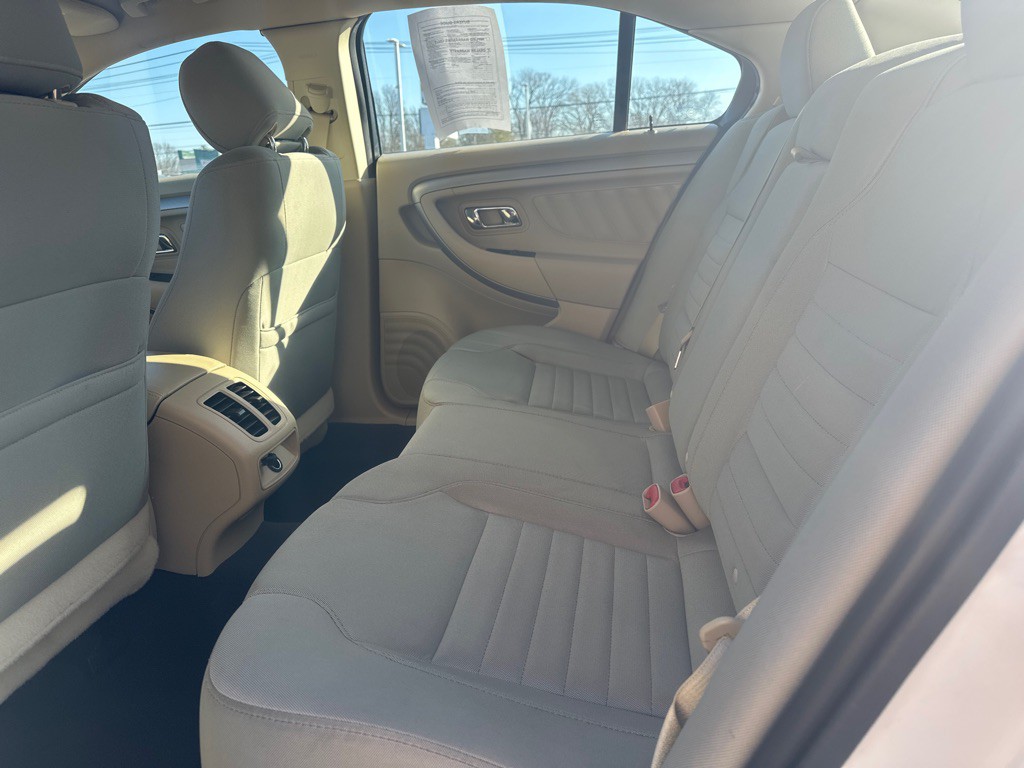 2019 Ford Taurus Image 15