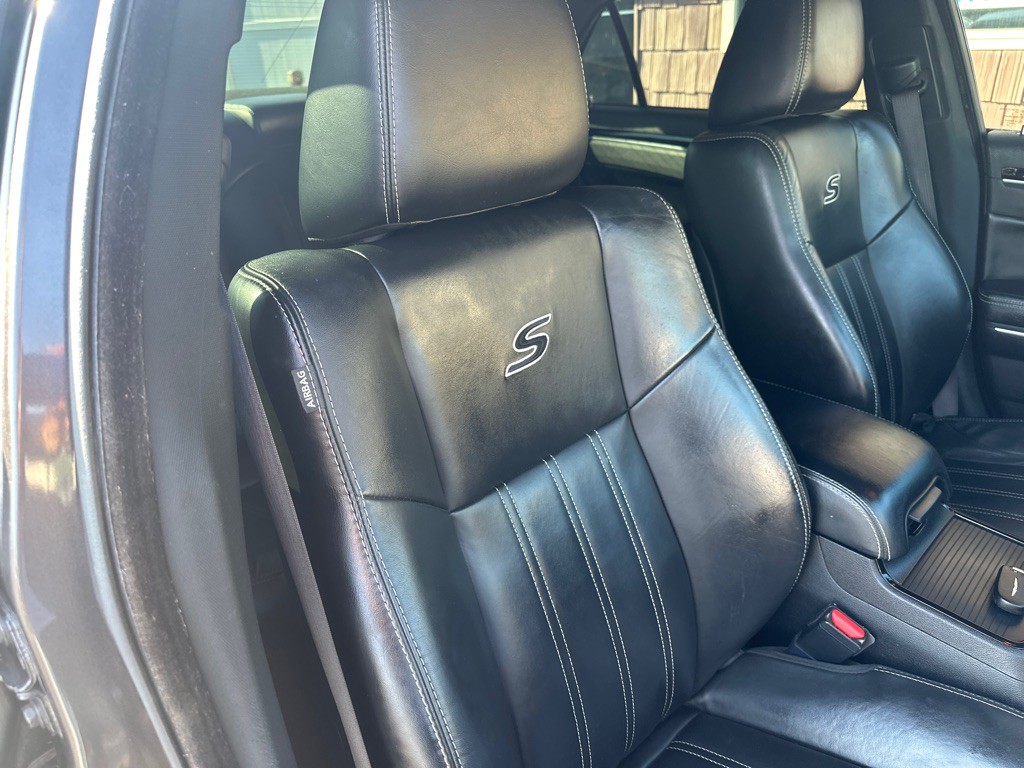 2021 Chrysler 300 Image 10