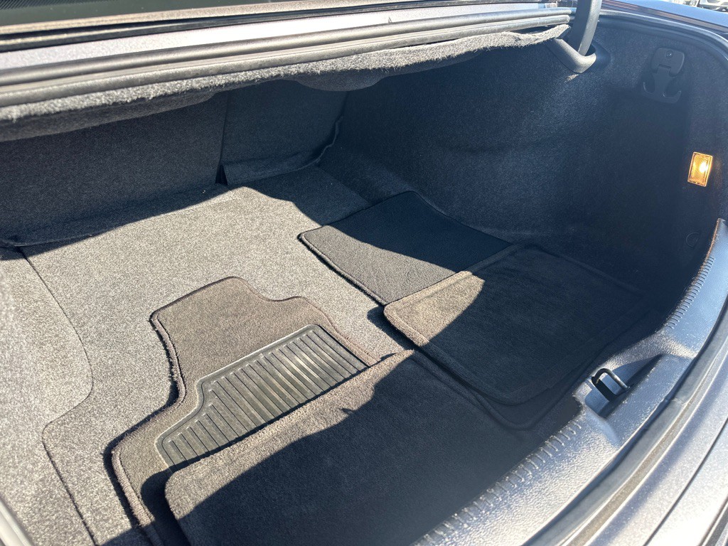 2021 Chrysler 300 Image 16