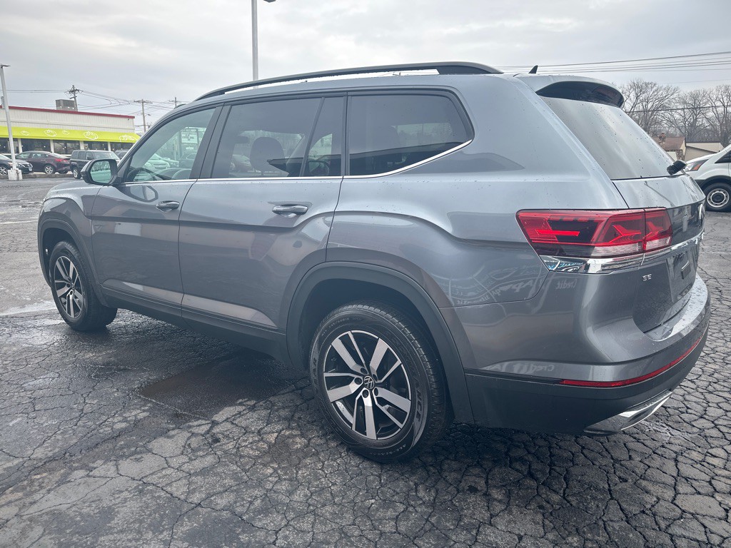 2022 Volkswagen Atlas Image 3