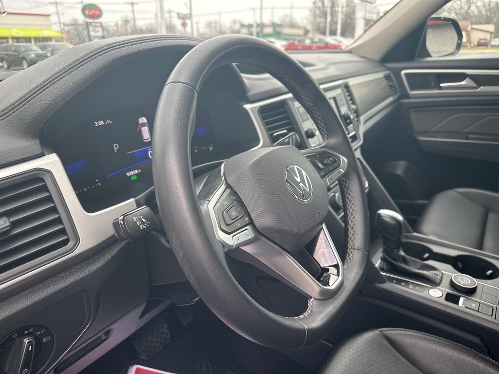 2022 Volkswagen Atlas Image 25