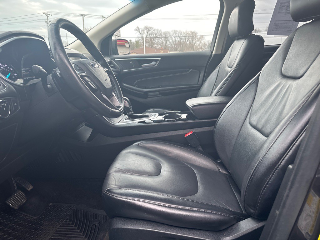 2018 Ford Edge Image 2