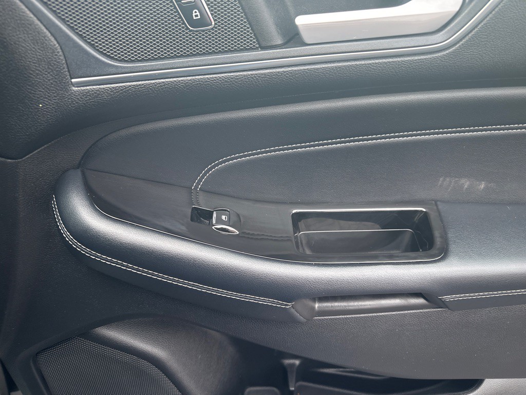 2018 Ford Edge Image 12