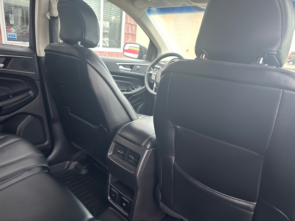 2018 Ford Edge Image 13