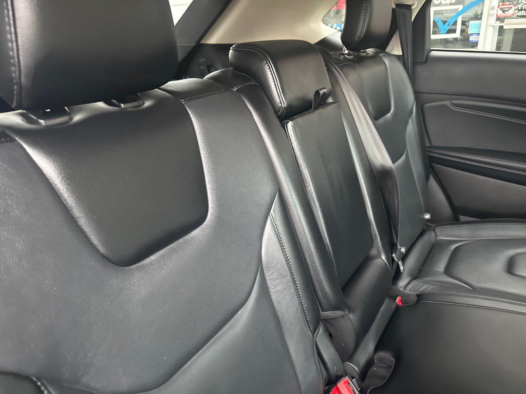 2018 Ford Edge Image 15