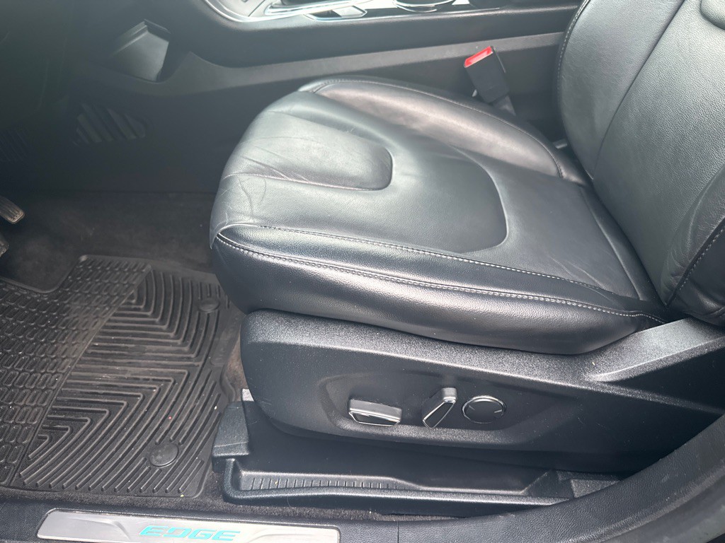 2018 Ford Edge Image 20