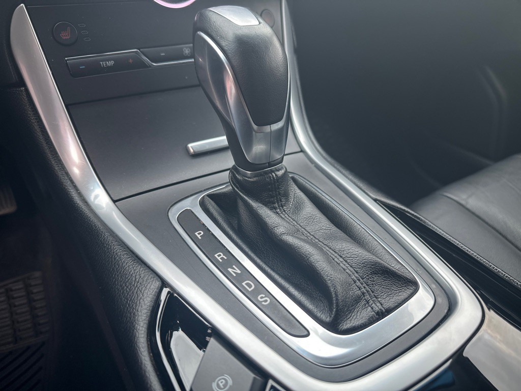 2018 Ford Edge Image 21